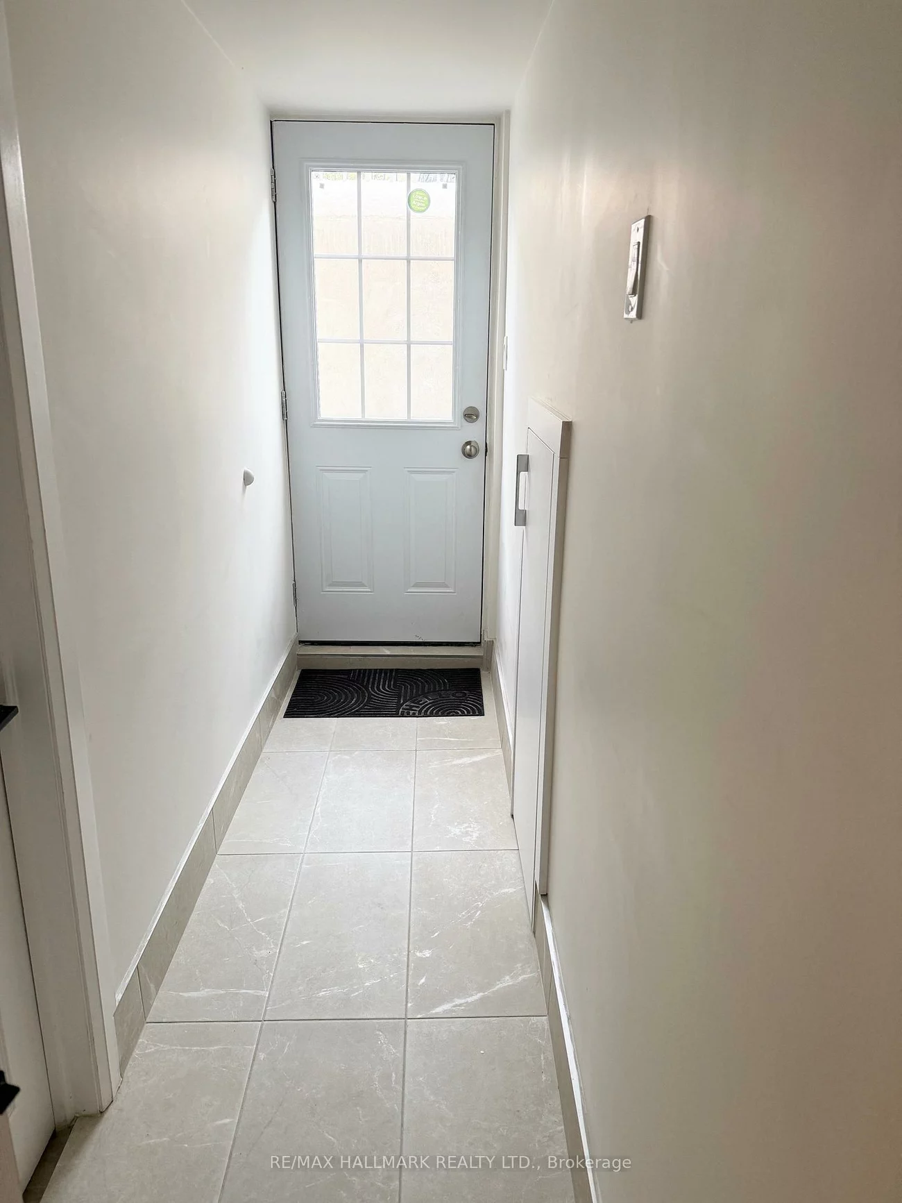 7, Charing, Aurora Highlands, Aurora