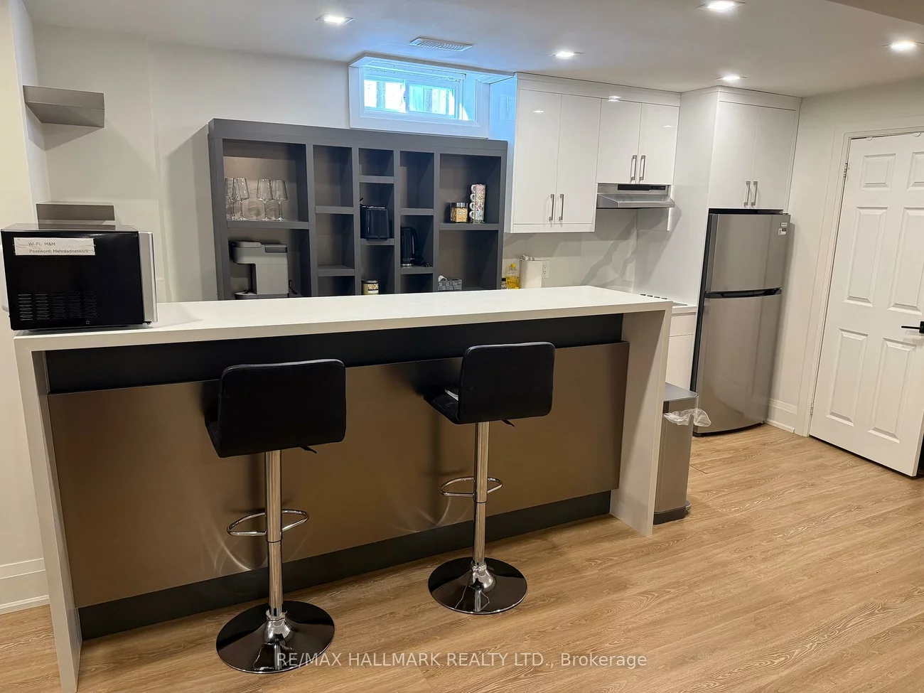 7, Charing, Aurora Highlands, Aurora