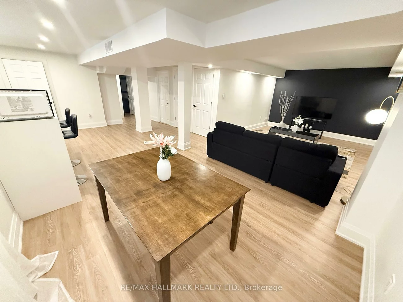 7, Charing, Aurora Highlands, Aurora