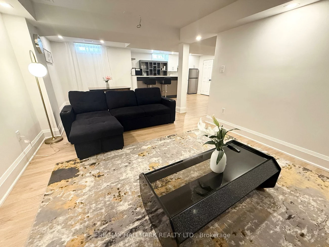 7, Charing, Aurora Highlands, Aurora