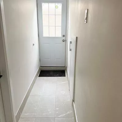 7, Charing, Aurora Highlands, Aurora