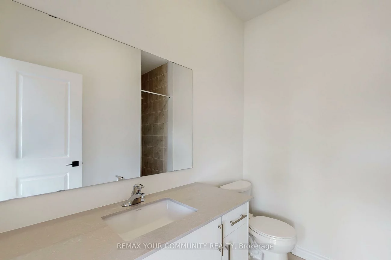 105, Halldorson, Bayview Northeast, Aurora