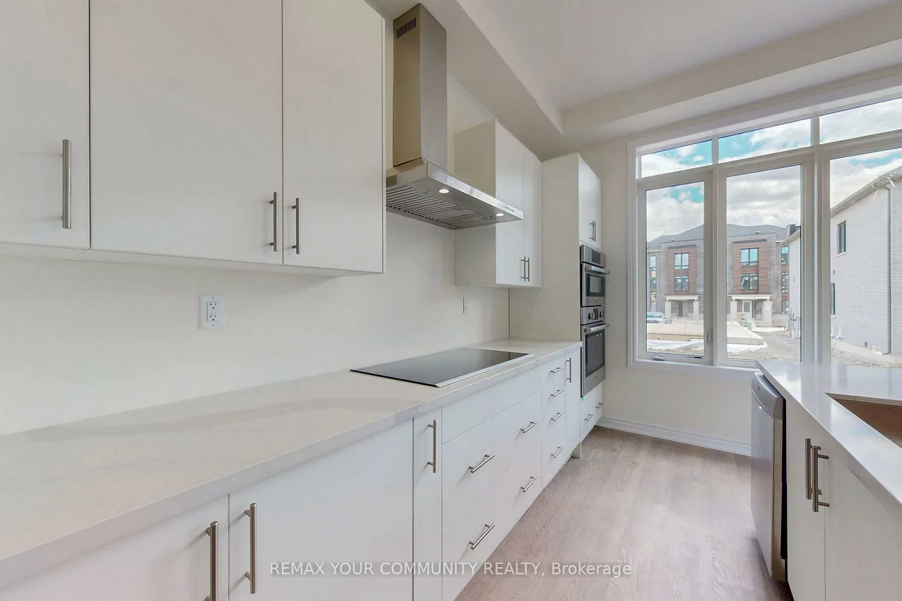 105, Halldorson, Bayview Northeast, Aurora