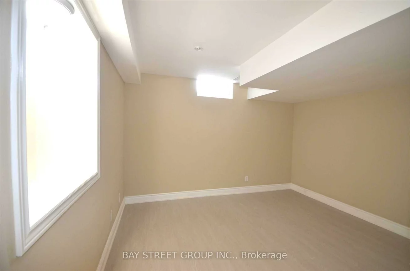 491, Mavrinac, Bayview Northeast, Aurora