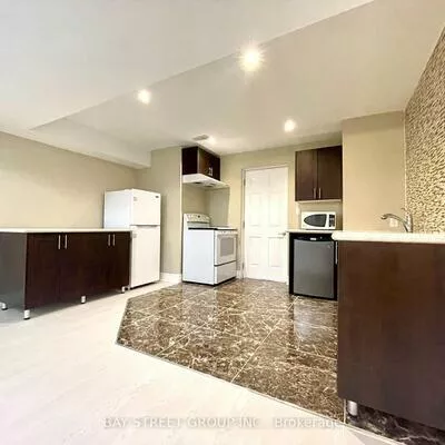 491, Mavrinac, Bayview Northeast, Aurora