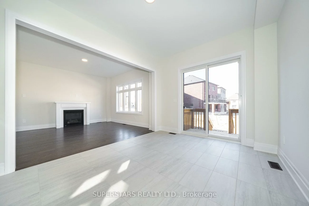 215, Archerhill, Aurora Grove, Aurora