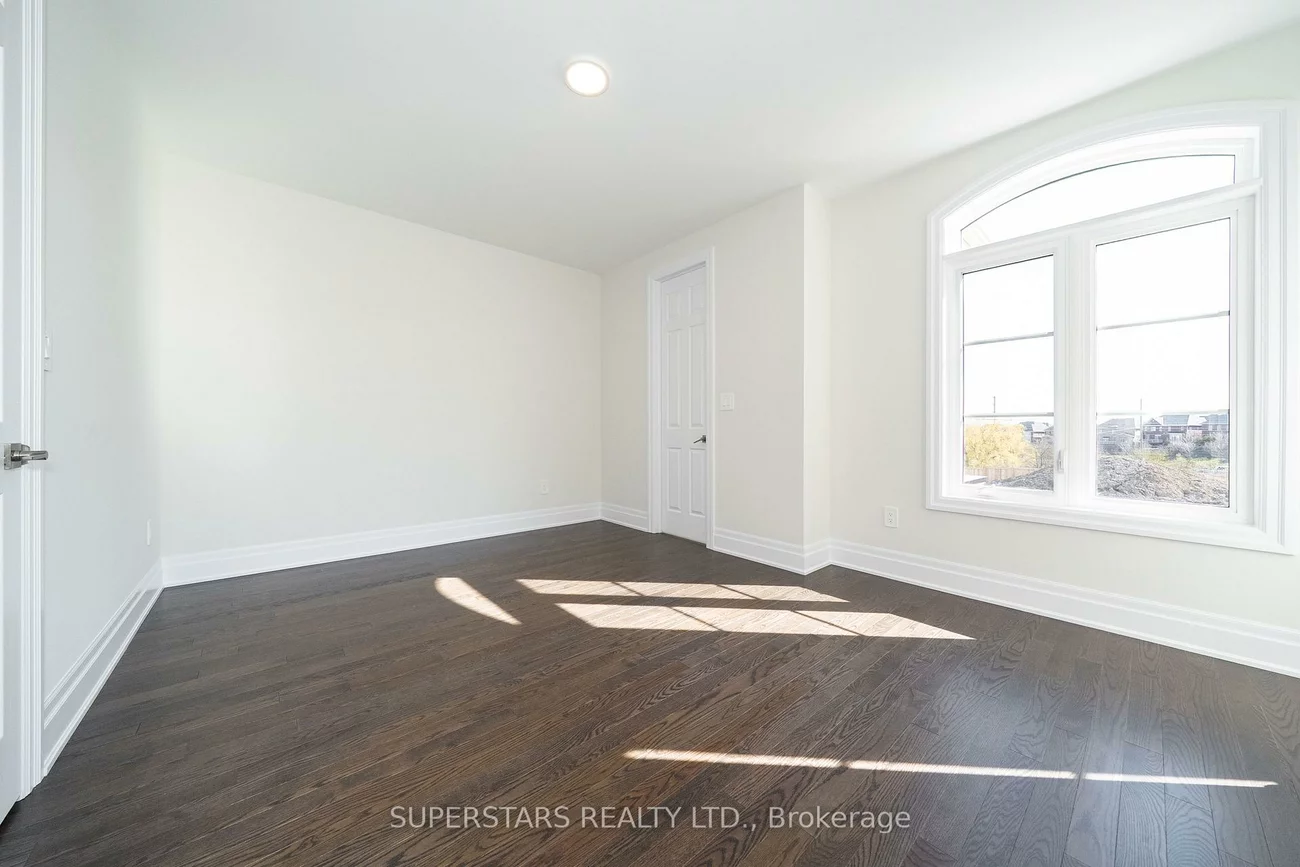 215, Archerhill, Aurora Grove, Aurora