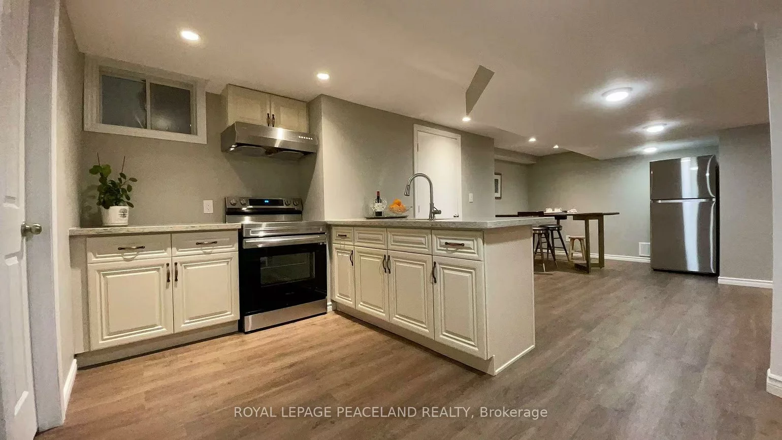 23, Halldorson, Bayview Northeast, Aurora