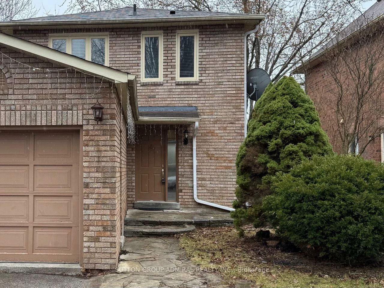 39, April, Aurora Heights, Aurora