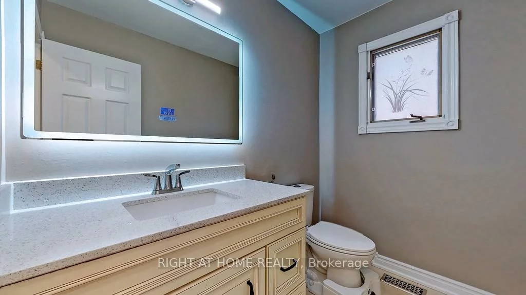 95, Lensmith, Aurora Highlands, Aurora