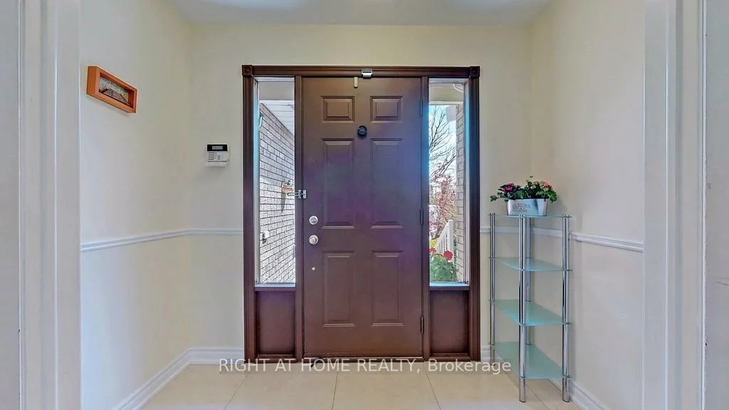 95, Lensmith, Aurora Highlands, Aurora