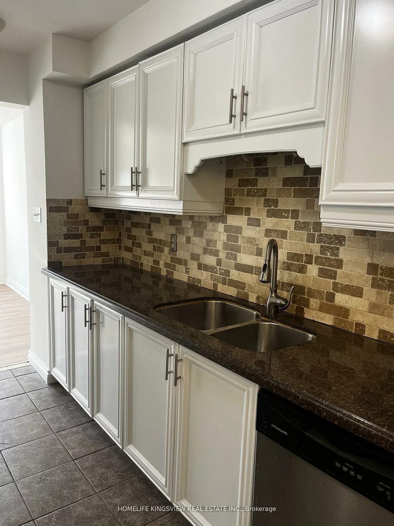 79, Cashel, Aurora Highlands, Aurora