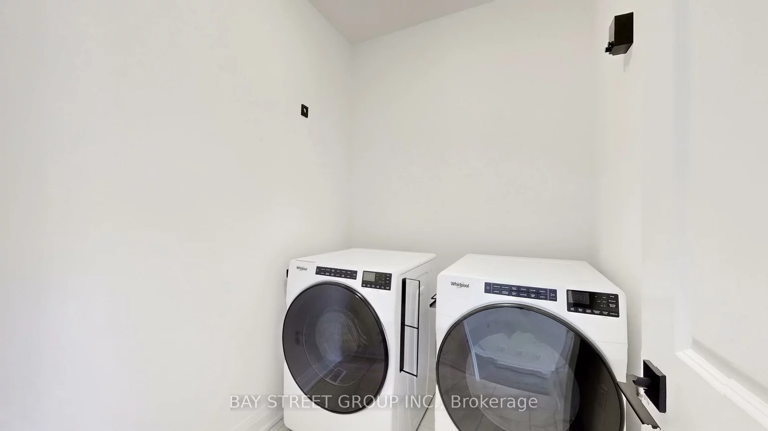 97, Halldorson, Bayview Northeast, Aurora