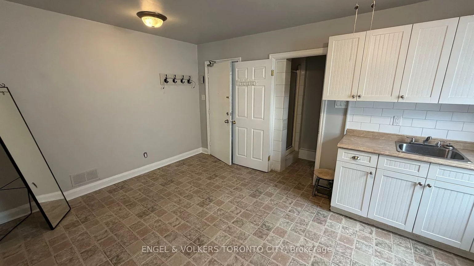 15191, Yonge, Aurora Village, Aurora
