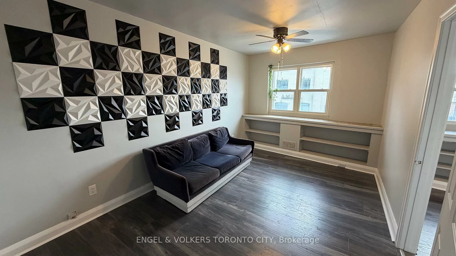 15191, Yonge, Aurora Village, Aurora