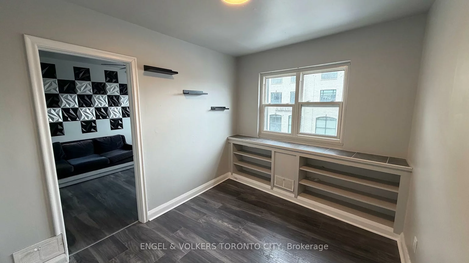 15191, Yonge, Aurora Village, Aurora