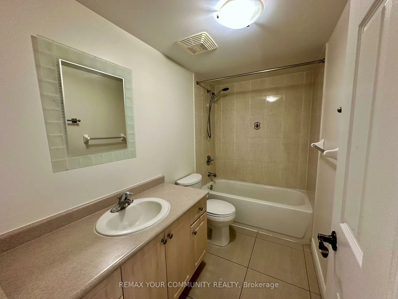 14961, Yonge, Aurora Village, Aurora