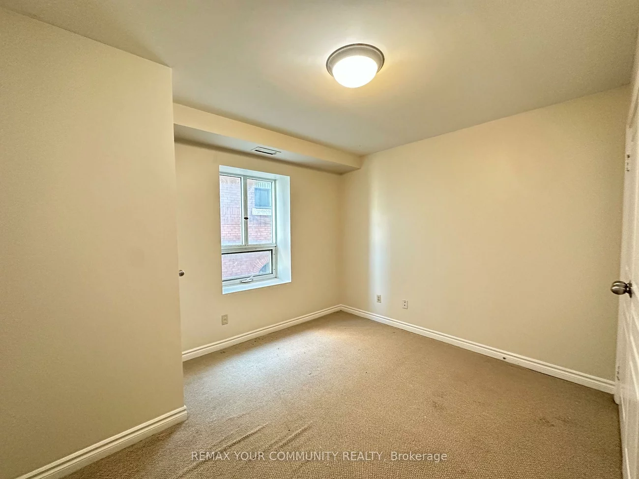 15207, Yonge, Aurora Village, Aurora