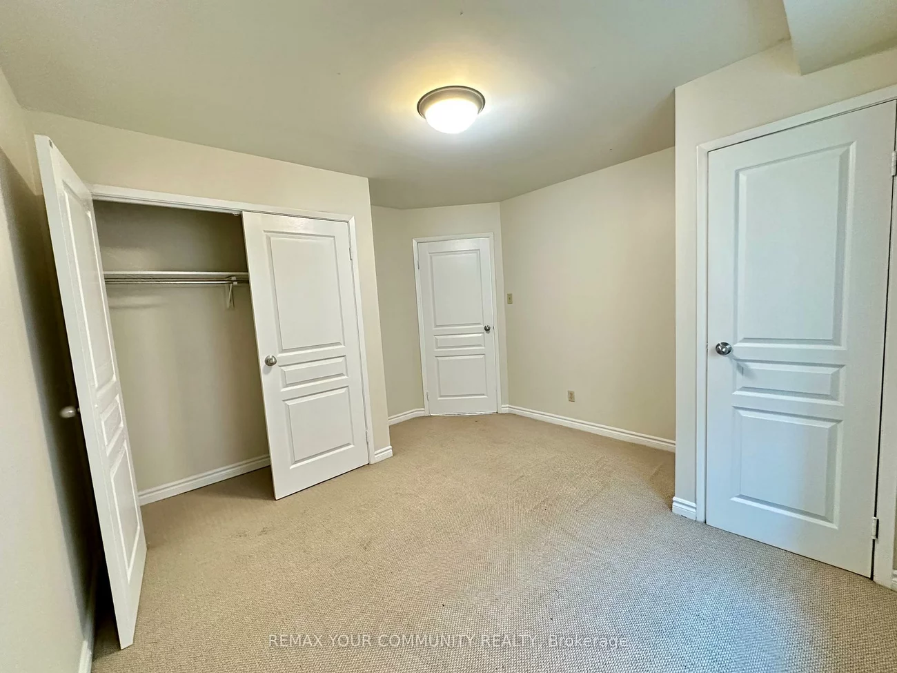 15207, Yonge, Aurora Village, Aurora