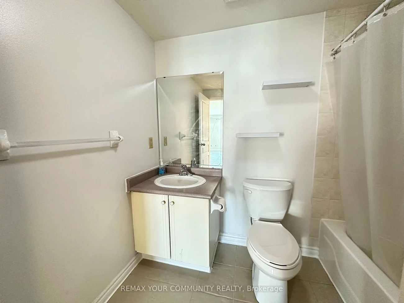15207, Yonge, Aurora Village, Aurora