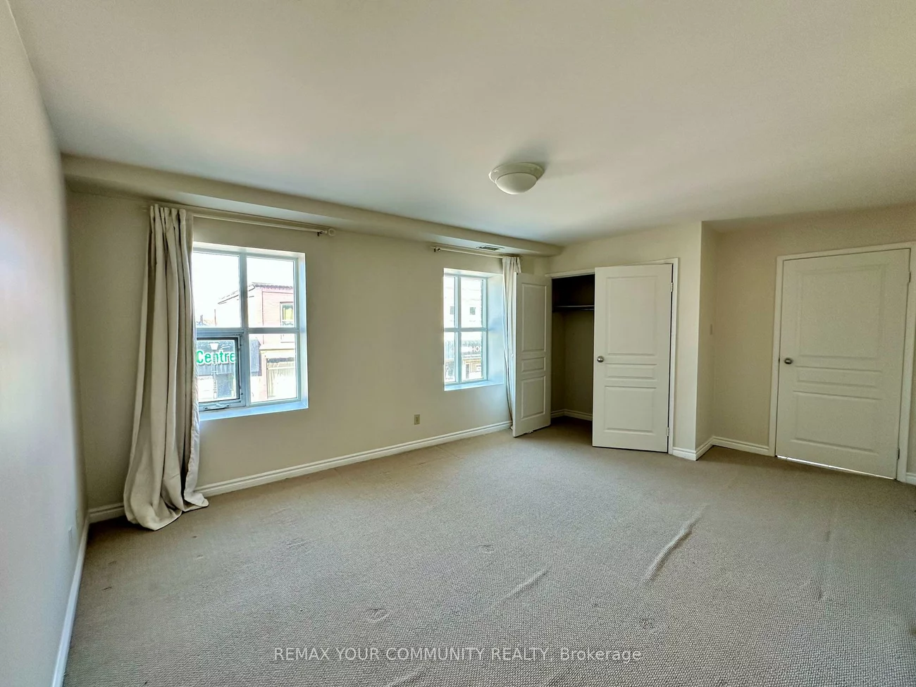 15207, Yonge, Aurora Village, Aurora
