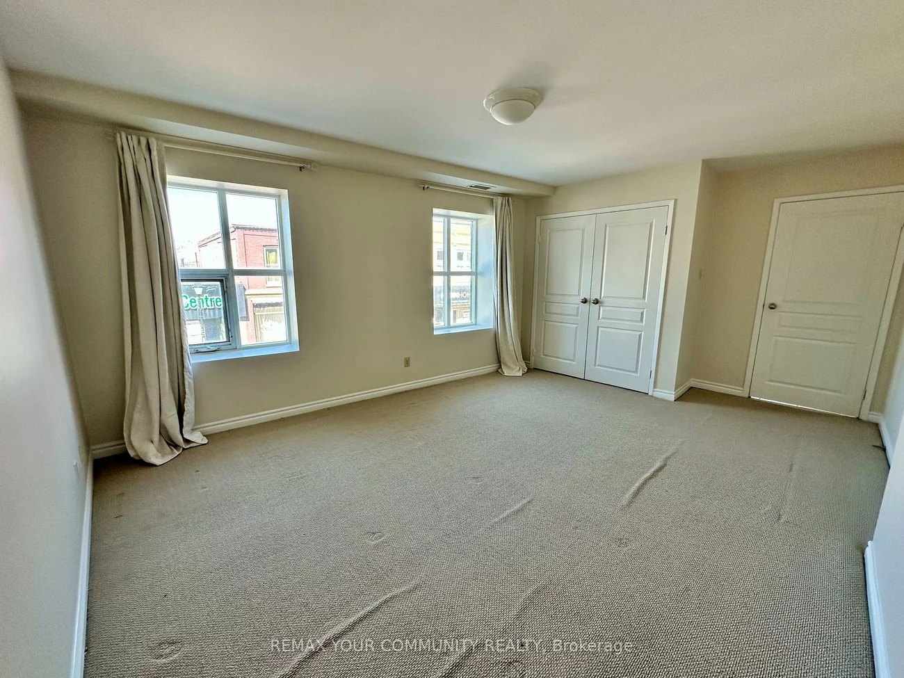 15207, Yonge, Aurora Village, Aurora