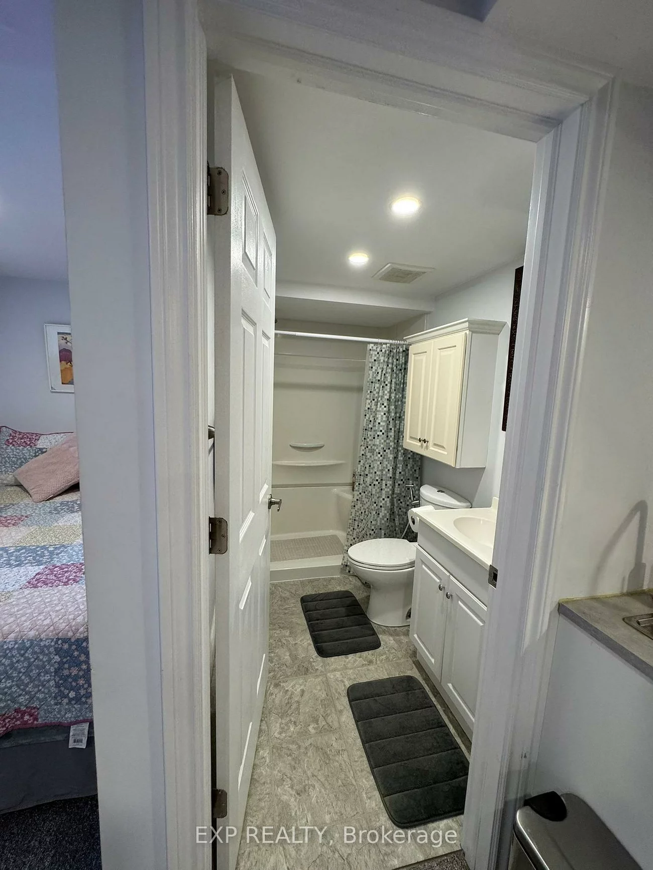 16, Haida, Aurora Heights, Aurora