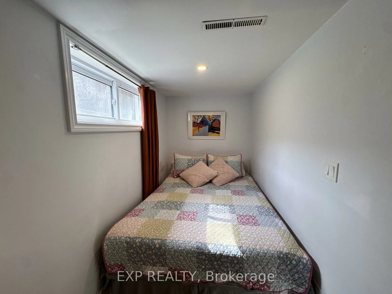 16, Haida, Aurora Heights, Aurora