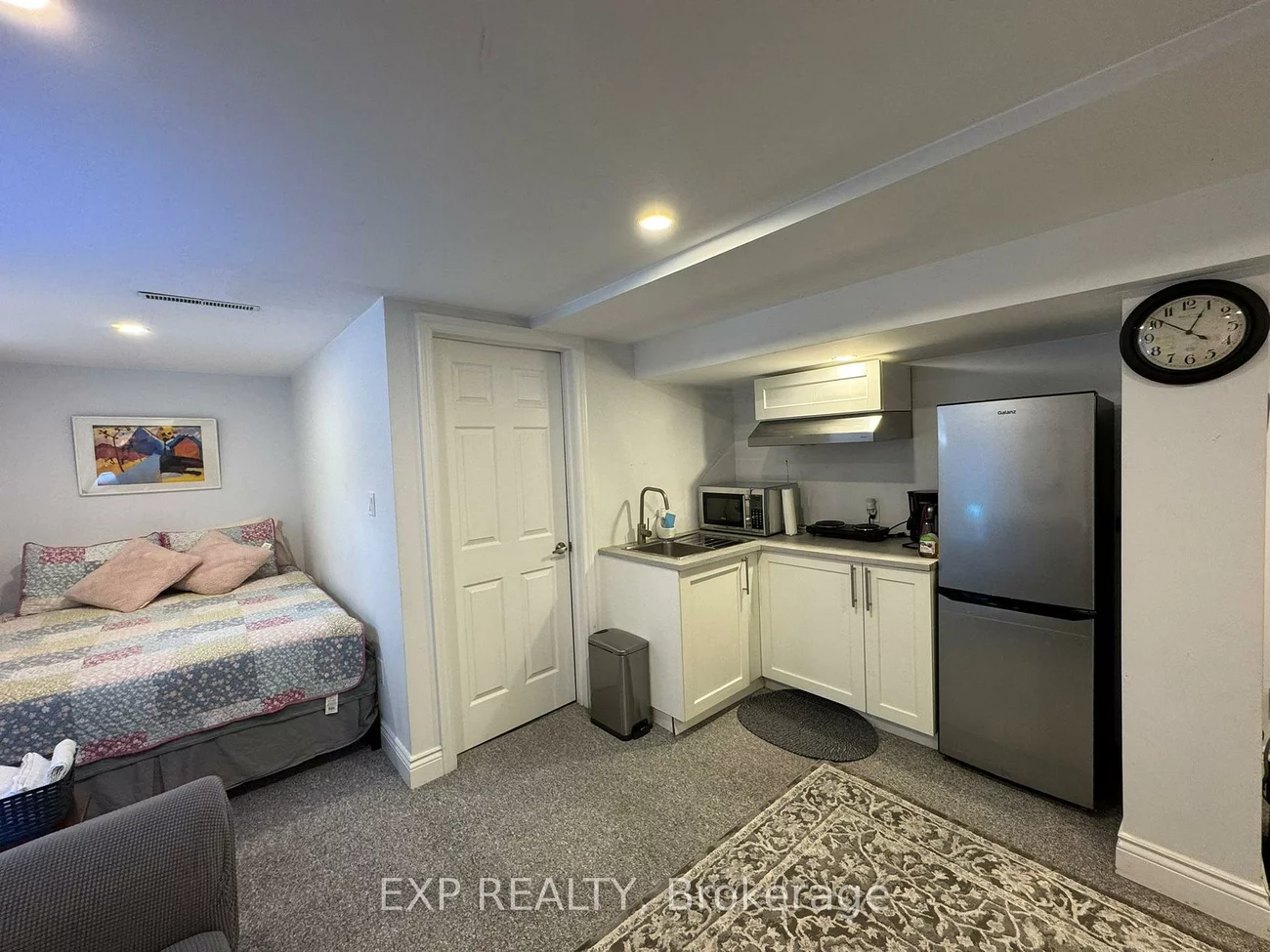 16, Haida, Aurora Heights, Aurora