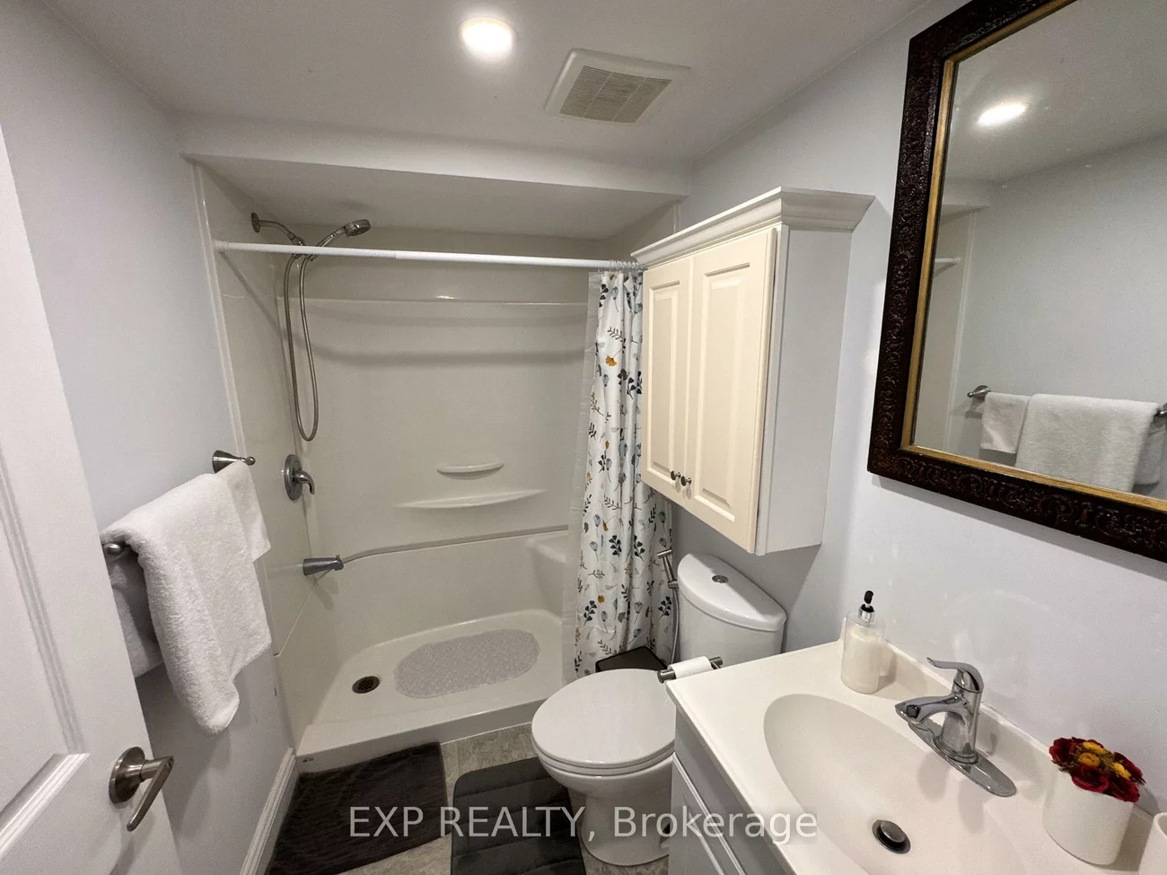 16, Haida, Aurora Heights, Aurora
