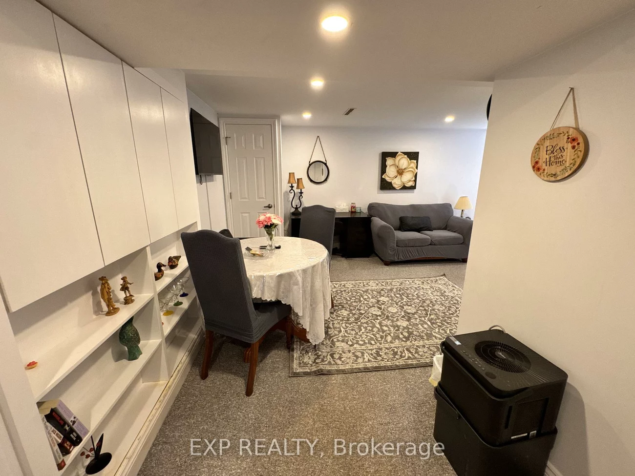 16, Haida, Aurora Heights, Aurora