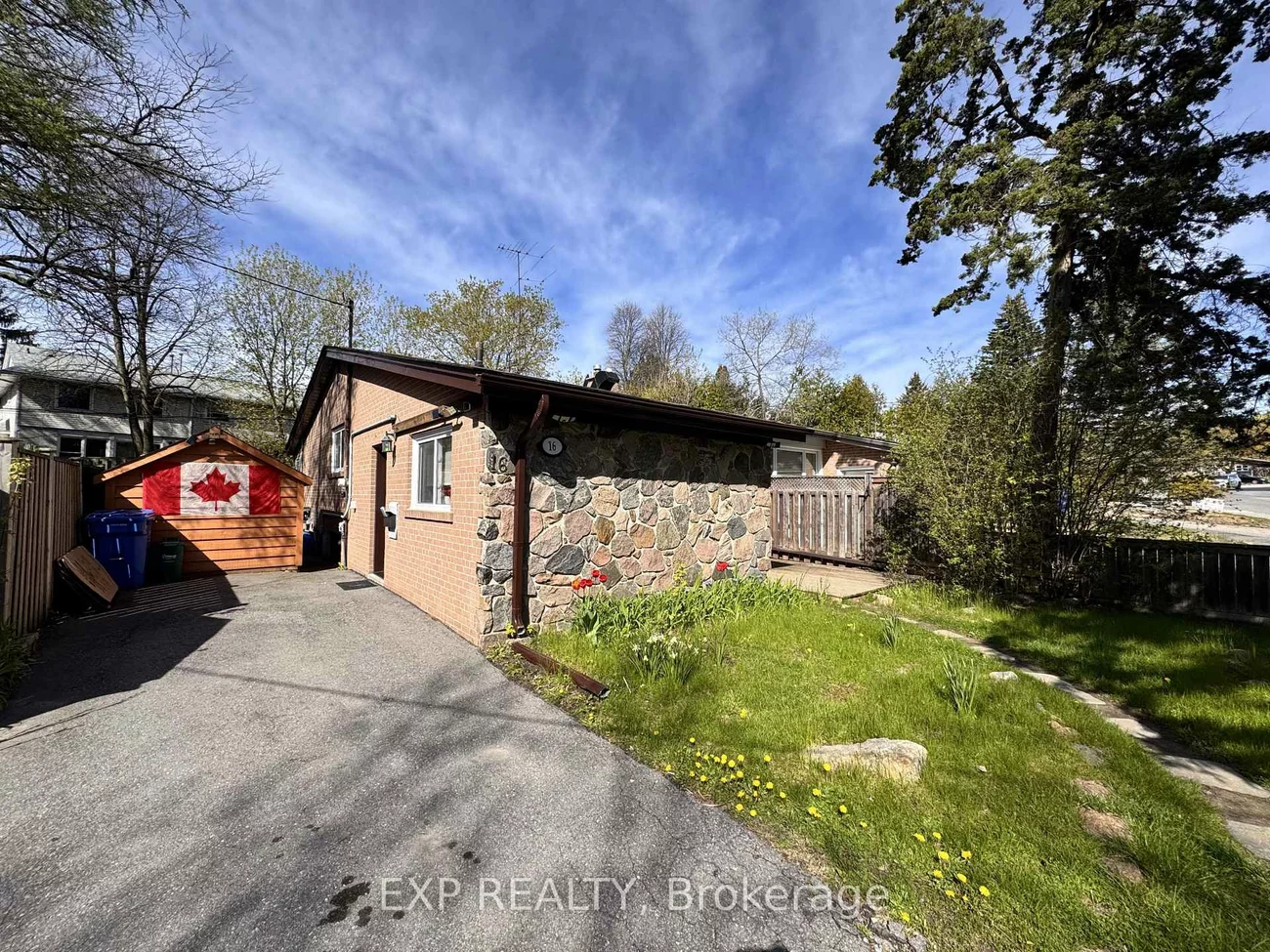 16, Haida, Aurora Heights, Aurora