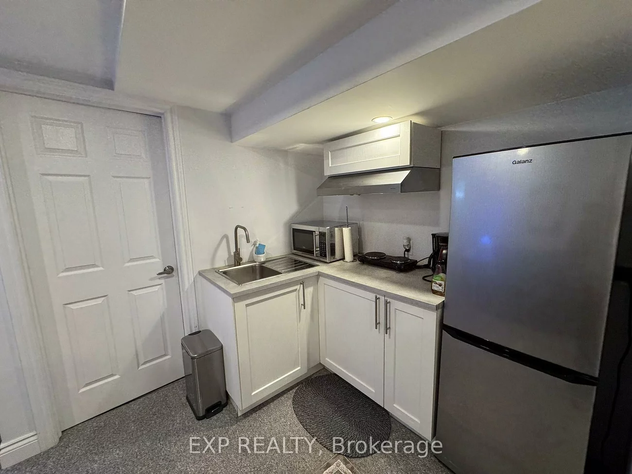 16, Haida, Aurora Heights, Aurora