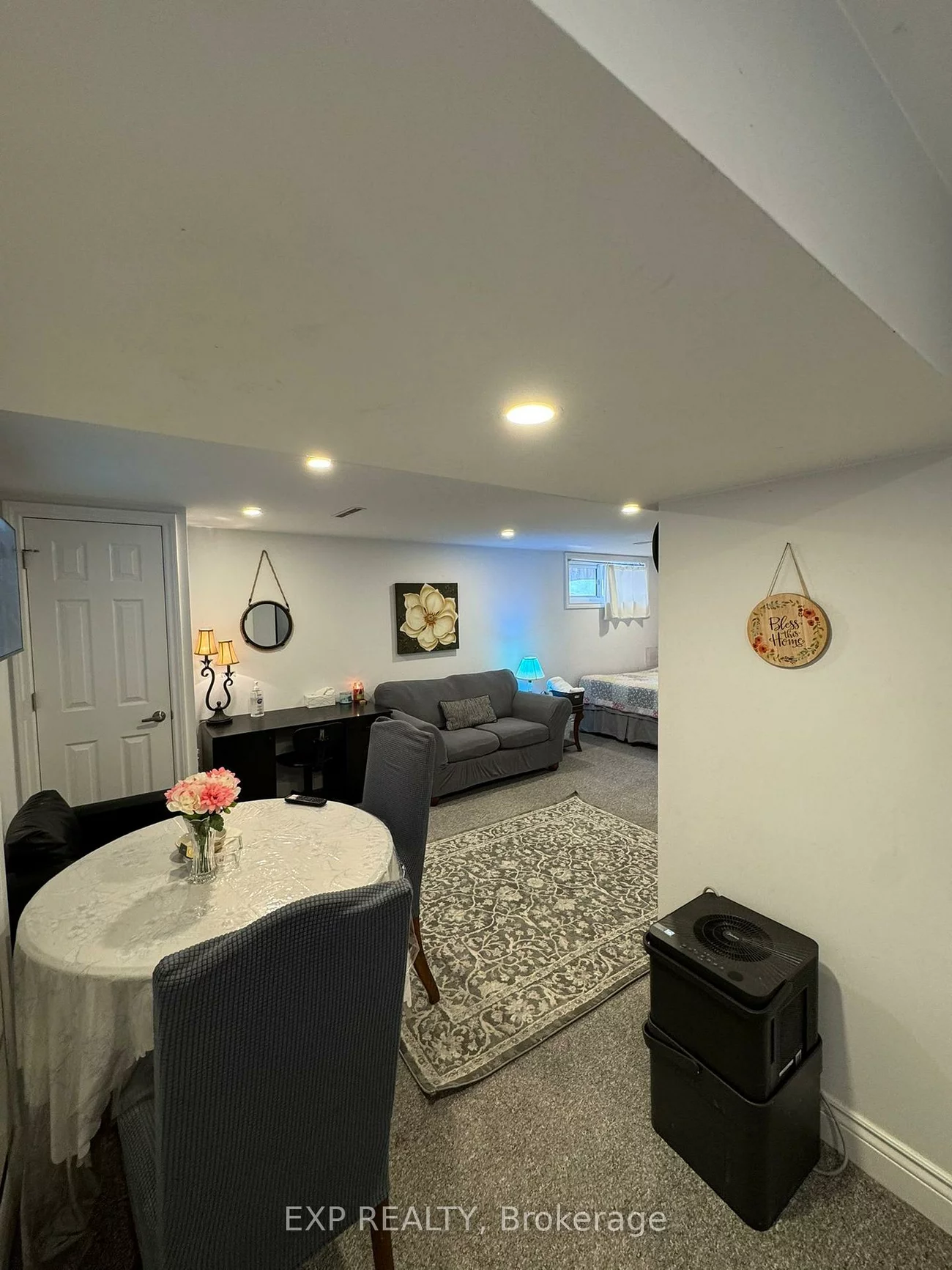 16, Haida, Aurora Heights, Aurora
