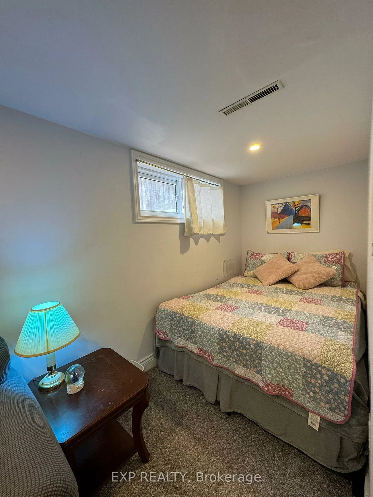 16, Haida, Aurora Heights, Aurora