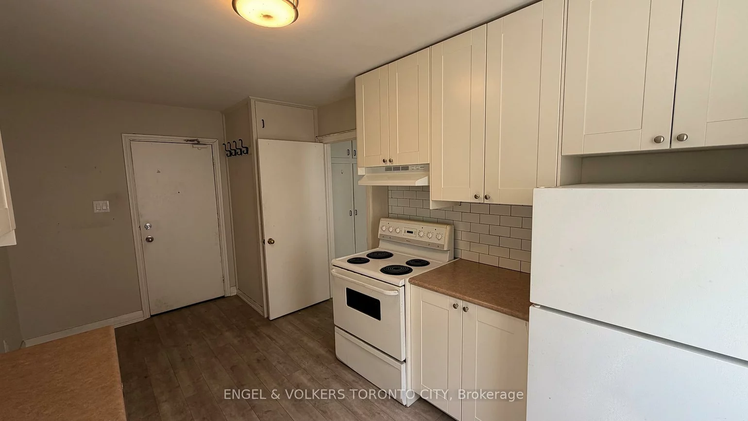 15191, Yonge, Aurora Village, Aurora