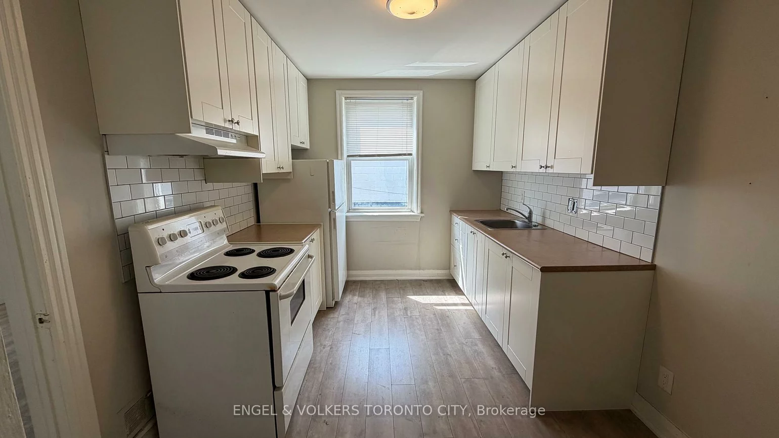 15191, Yonge, Aurora Village, Aurora