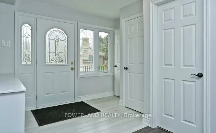 60, Collins, Aurora Heights, Aurora