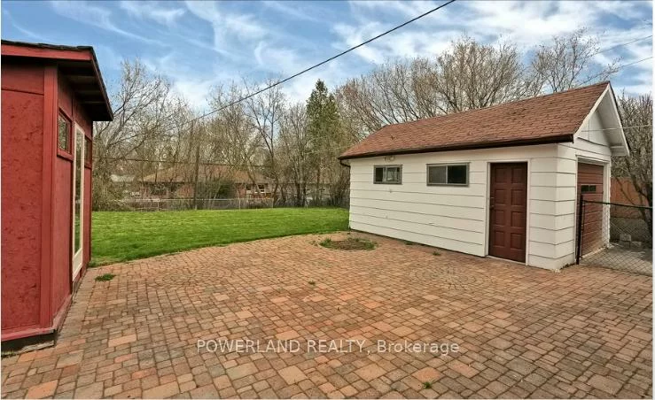 60, Collins, Aurora Heights, Aurora