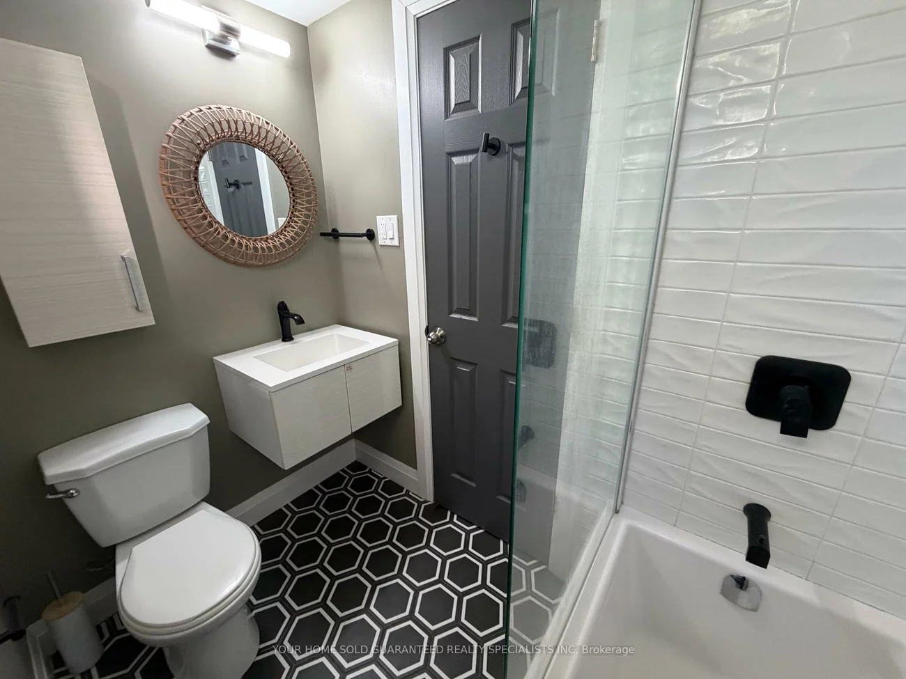 15B, Aurora Heights, Aurora Heights, Aurora