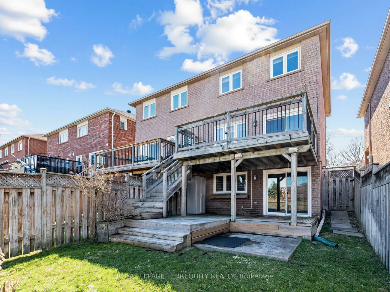 284, Pinnacle, Bayview Wellington, Aurora