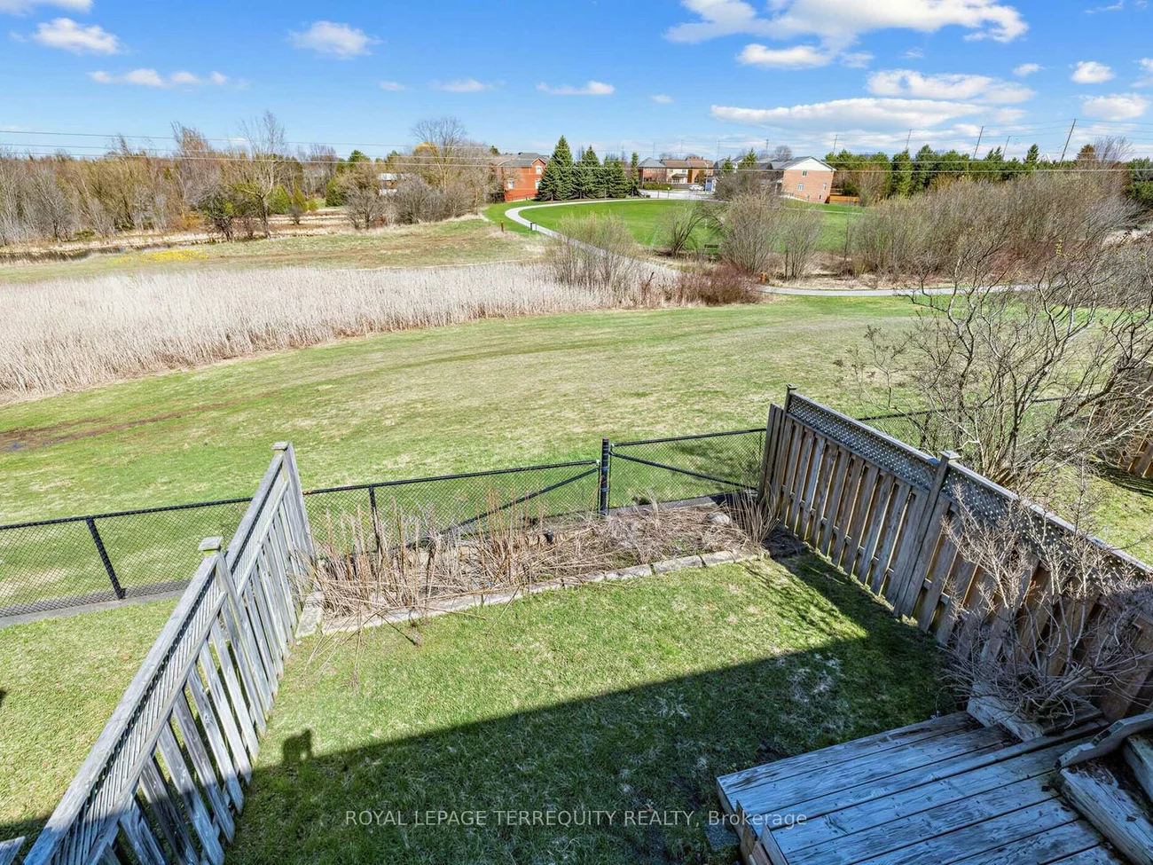 284, Pinnacle, Bayview Wellington, Aurora