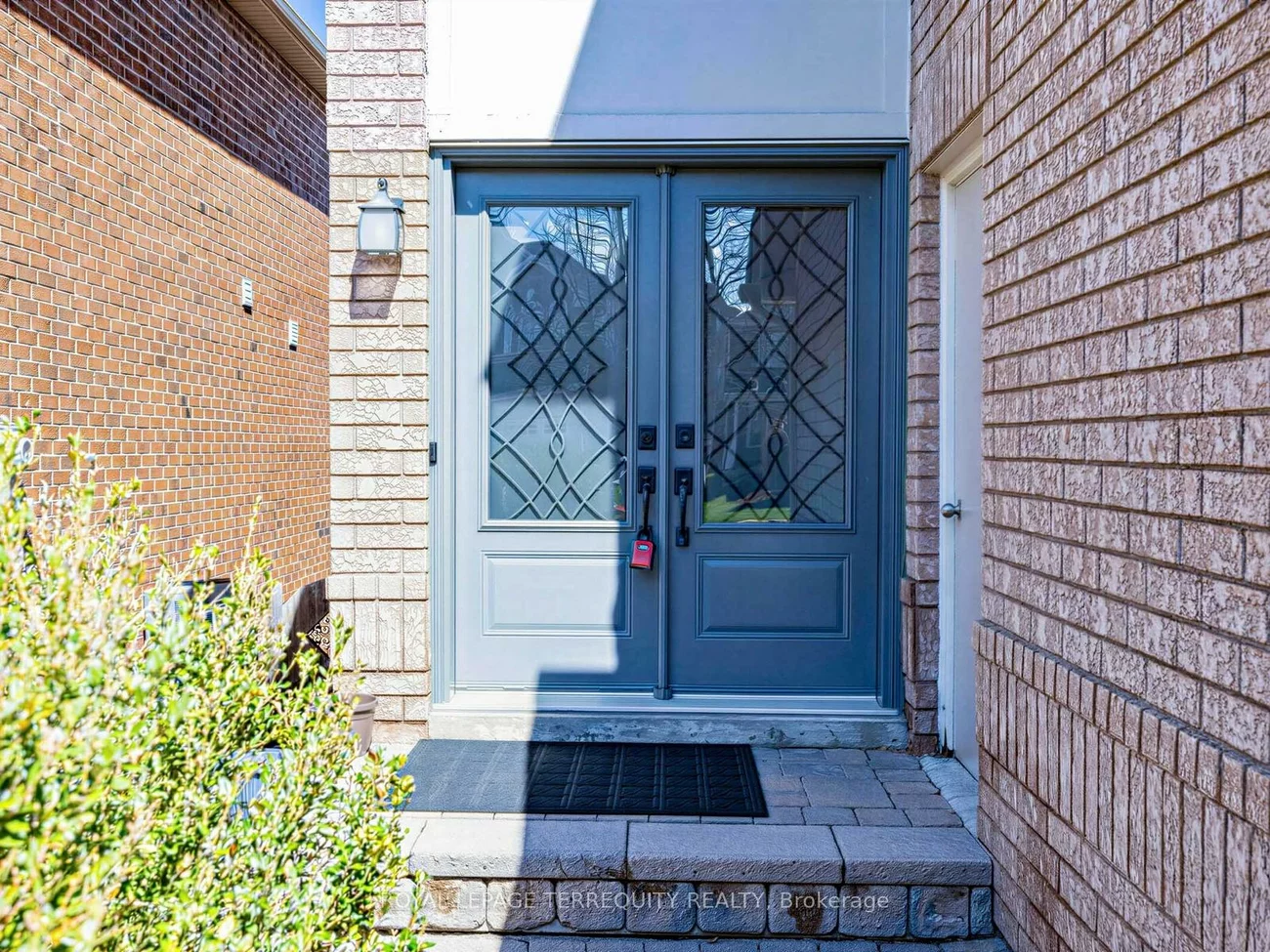 284, Pinnacle, Bayview Wellington, Aurora