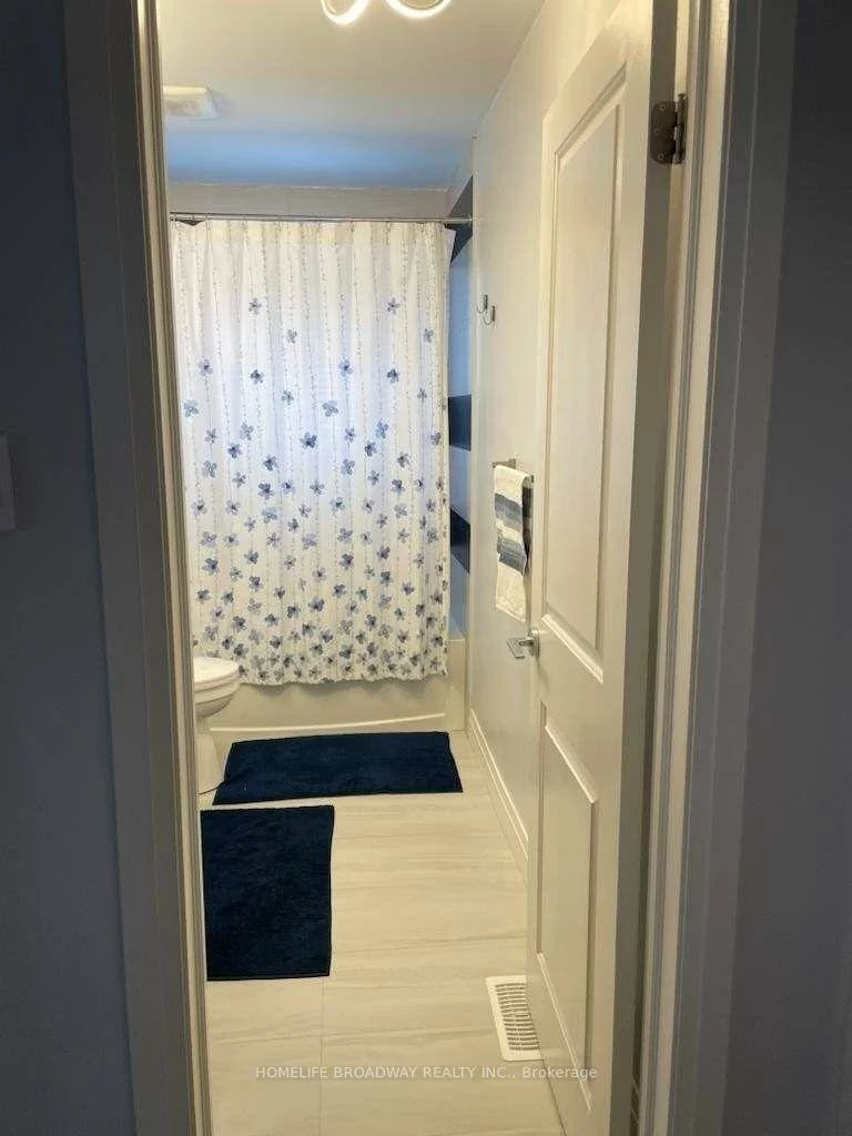 21, Algonquin, Aurora Heights, Aurora