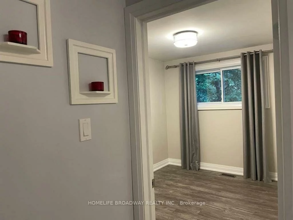 21, Algonquin, Aurora Heights, Aurora