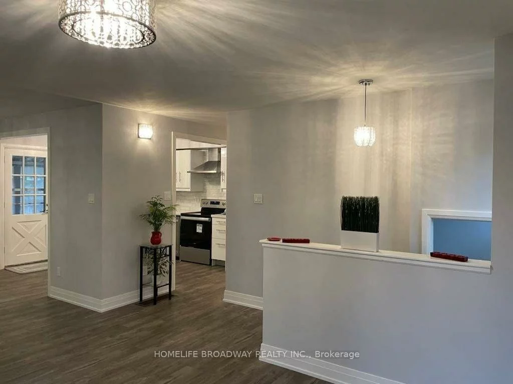 21, Algonquin, Aurora Heights, Aurora