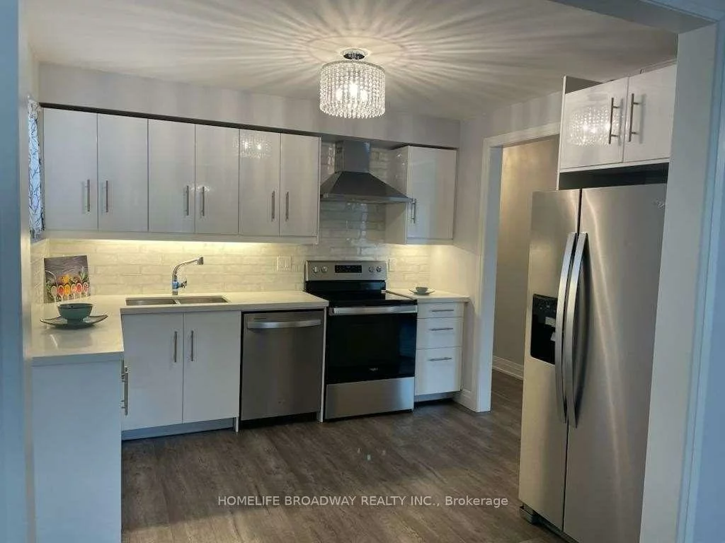 21, Algonquin, Aurora Heights, Aurora