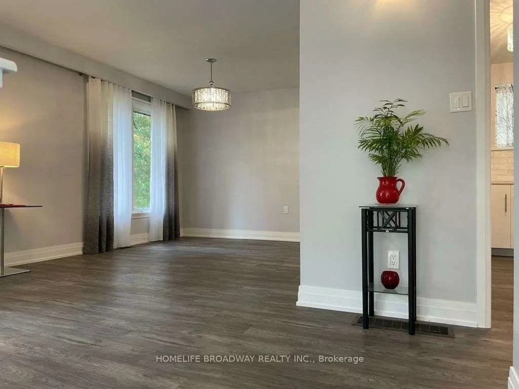 21, Algonquin, Aurora Heights, Aurora