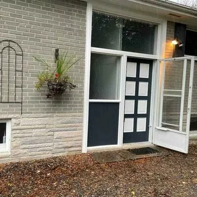 21, Algonquin, Aurora Heights, Aurora