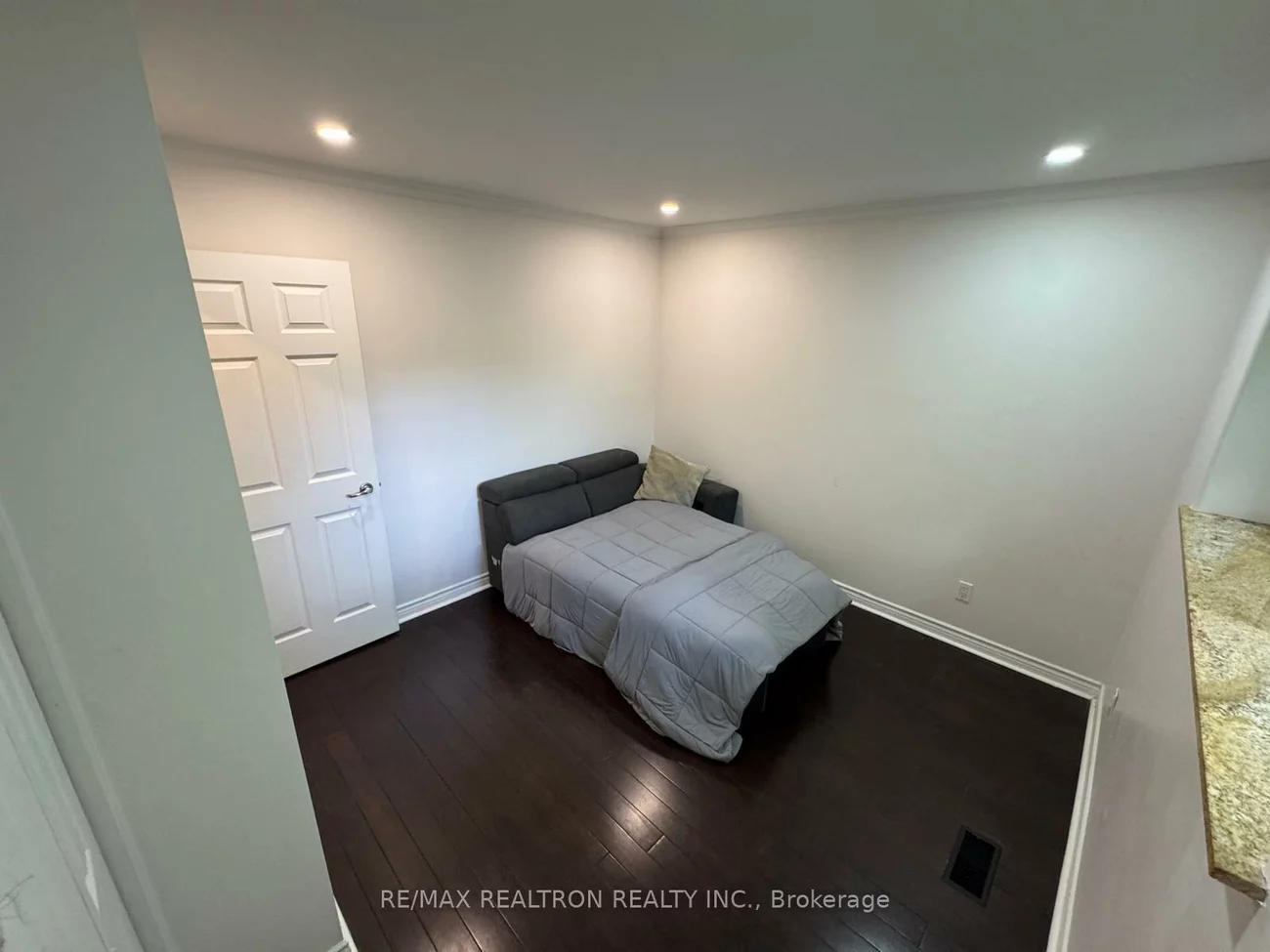 93, Aurora Heights, Aurora Heights, Aurora